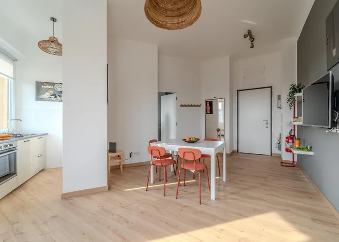 Urban View - Argonne Apartment
